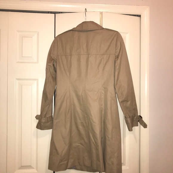 Banana Republic Trench Coat - Picture 4 of 5